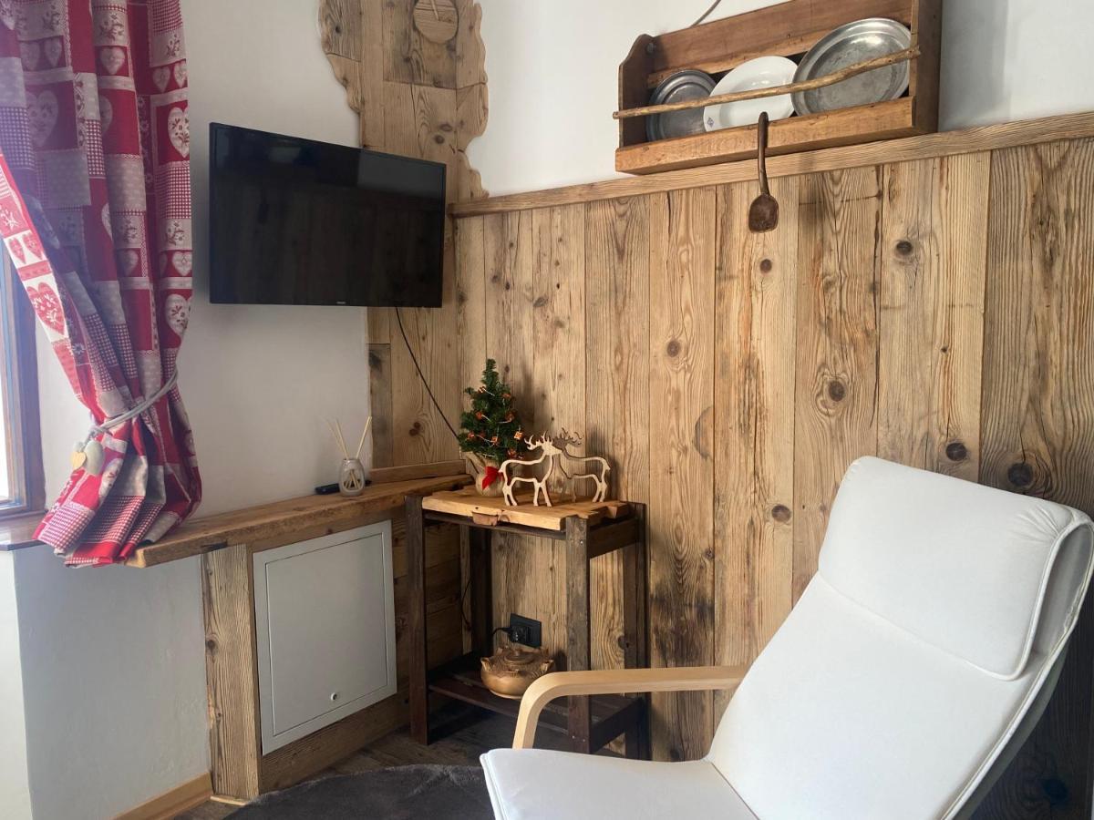 Maison Rongier Nel Centro Di 코네 외부 사진